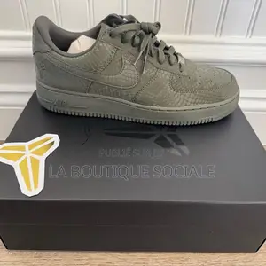 Chaussure Fermée De Qualité
