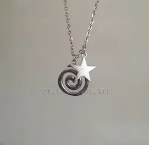 Collier Aesthetic