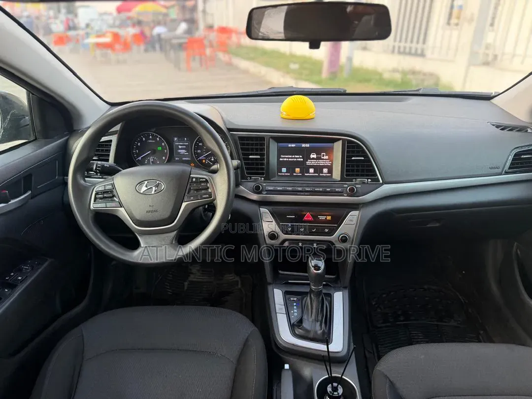 Hyundai Elantra SE 2018 Noir