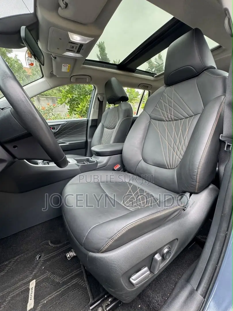 Toyota RAV4 2022 Gris