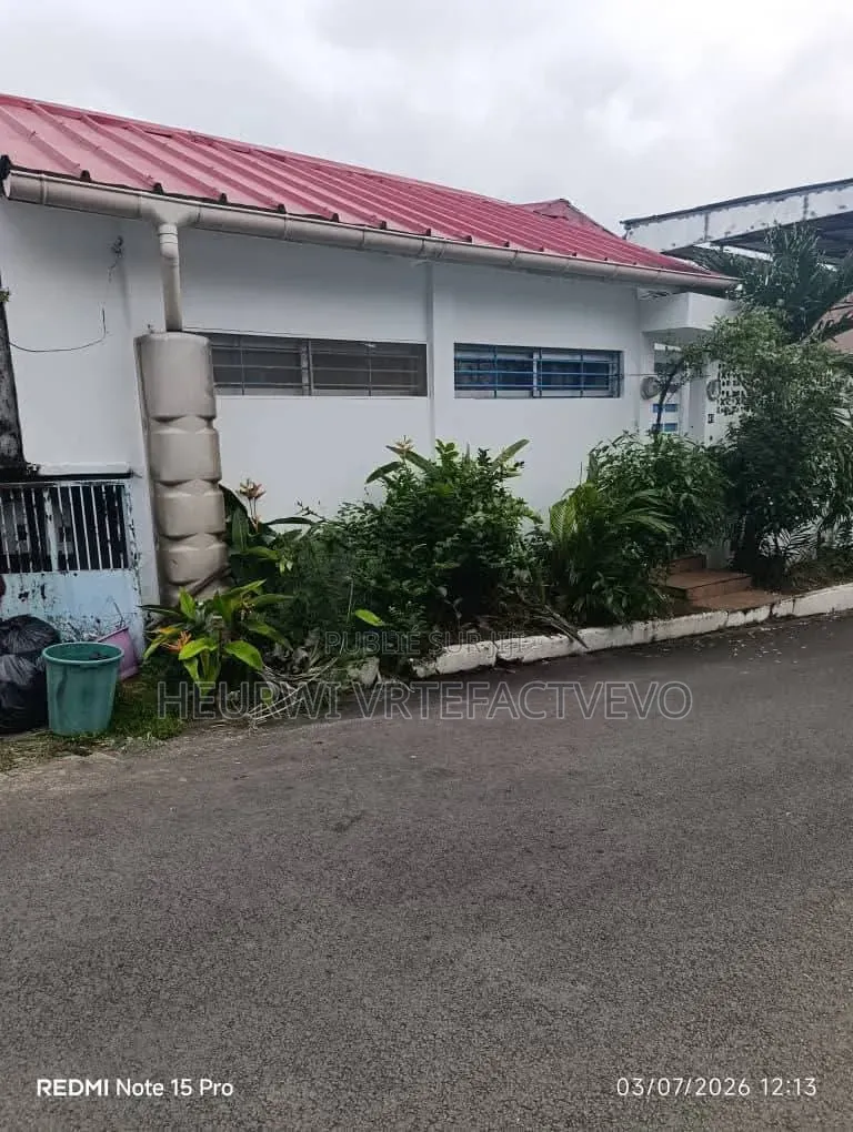 3chbre Villa dans Attoban, Cocody à Vendre