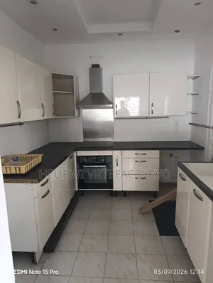 3chbre Villa dans Attoban, Cocody à Vendre
