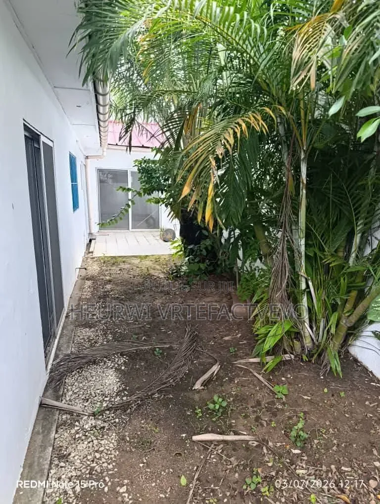 3chbre Villa dans Attoban, Cocody à Vendre