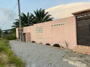 3chbre Villa dans Bonoua, Bocanda à Vendre