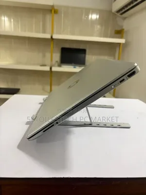Nouveau Ordinateur portable HP 15 8GB AMD Ryzen 7 SSD 256GB