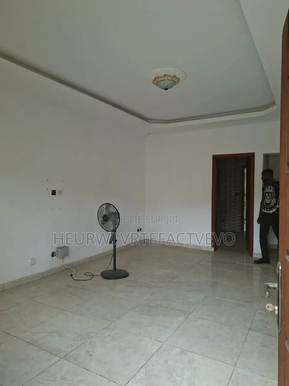 2chbre Villa dans Cité Mangnin, Cocody à Vendre