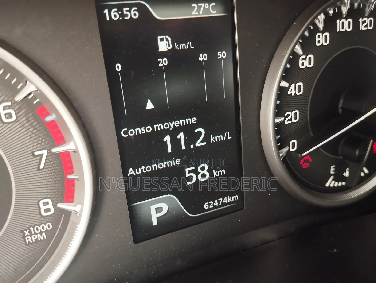Suzuki Fronx 2024 Gris