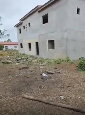 5chbre Duplex dans Beraka Corporation, Bingerville à Vendre
