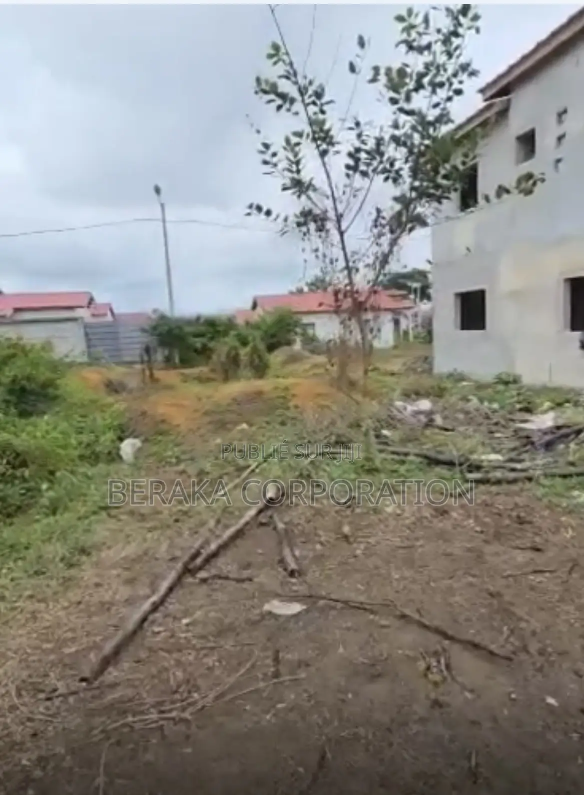 5chbre Duplex dans Beraka Corporation, Bingerville à Vendre