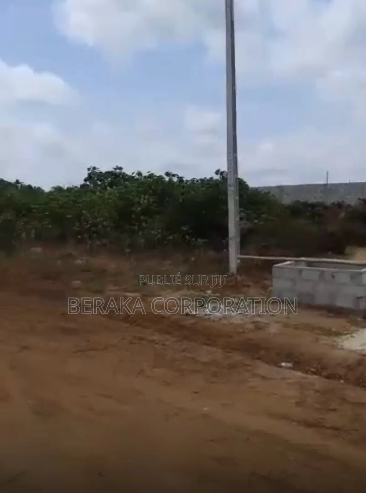  Terrains À Vendre – Songon Carrefour Jacqueville / Y4   400 M2/L
