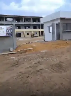  Terrains À Vendre – Songon Carrefour Jacqueville / Y4   400 M2/L