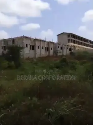  Terrains À Vendre – Songon Carrefour Jacqueville / Y4   400 M2/L