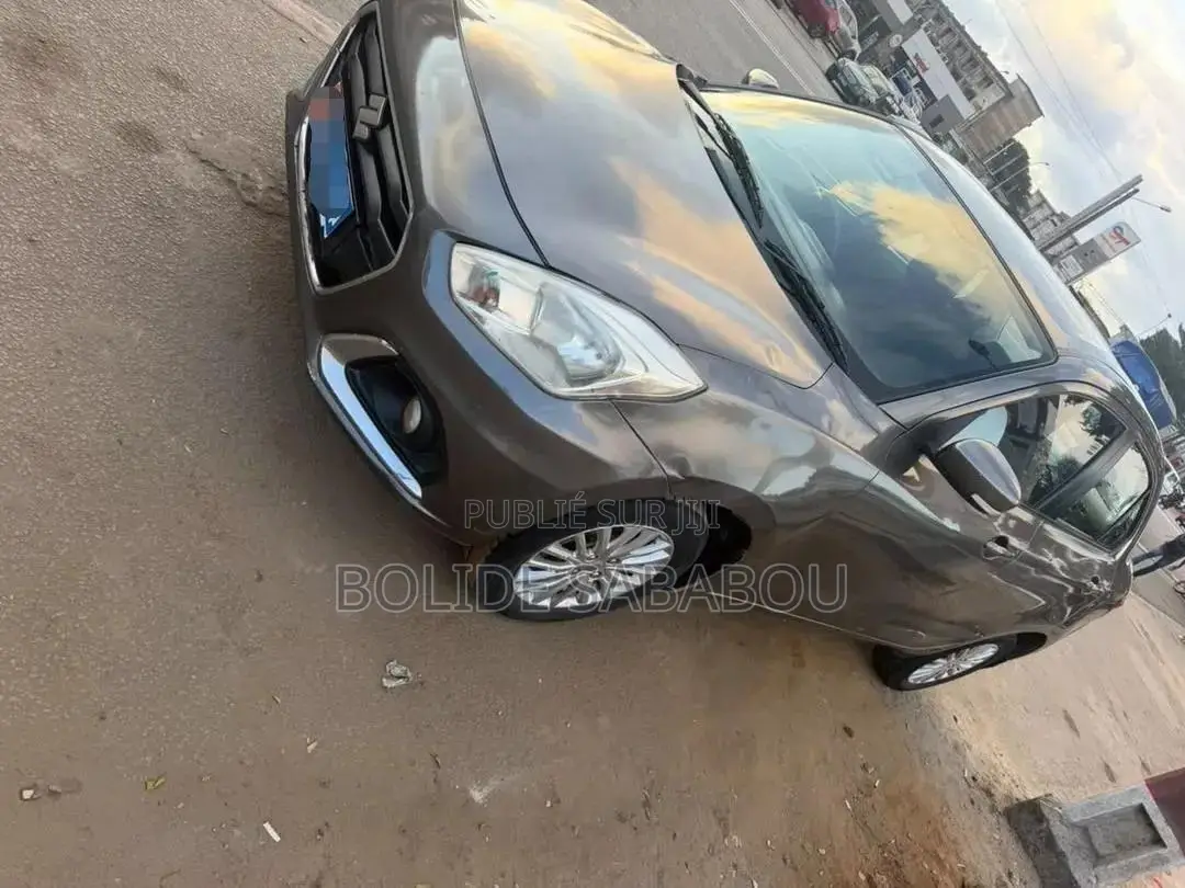 Suzuki Dzire 2024 Gris