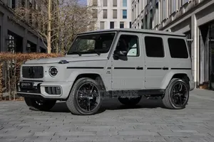 Nouveau Mercedes-Benz G-Class G63 AMG Brabus G700 2025 Gris