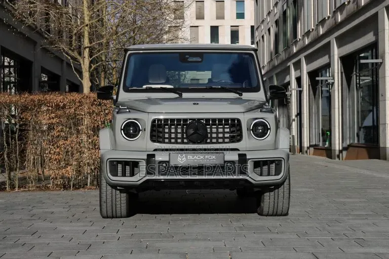 Nouveau Mercedes-Benz G-Class G63 AMG Brabus G700 2025 Gris