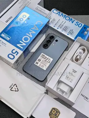 Nouveau Tecno Camon 50 Pro 256 GB Gris