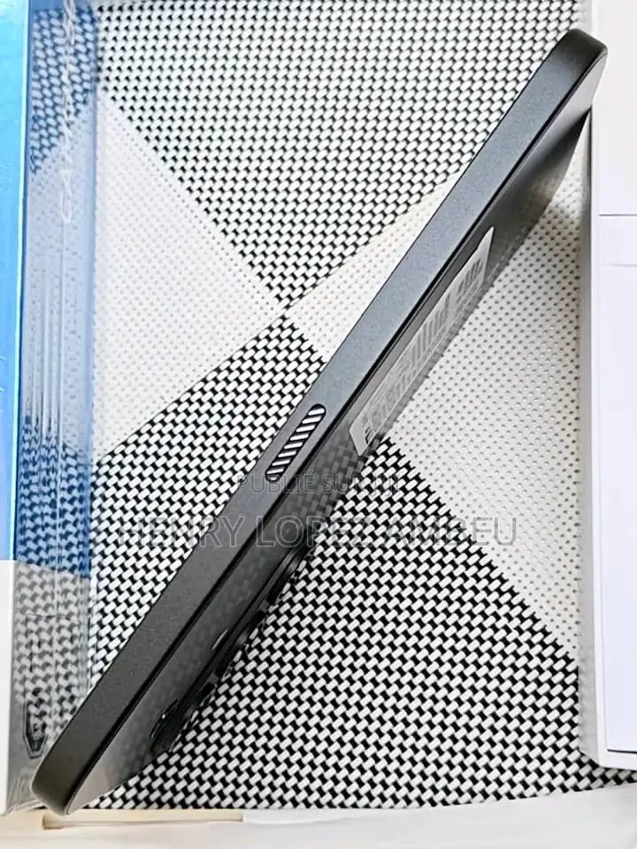 Nouveau Tecno Camon 50 Pro 256 GB Gris