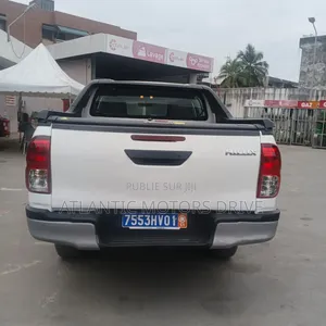 Toyota Hilux Revo Double Cab Deisel 2.4 AWD 2017 Blanc