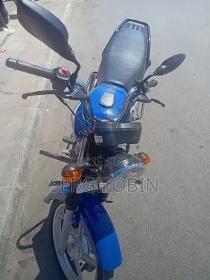 Nouveau TVS Max 125 2026 Bleu