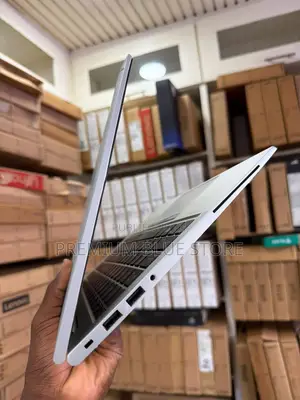 Nouveau HP EliteBook 840 G7 8GB Intel Core i5 SSD 256GB