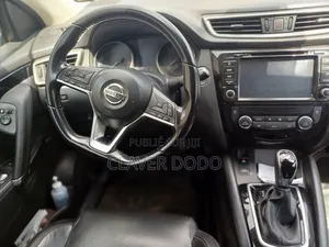 Nissan Qashqai 2019 Gris