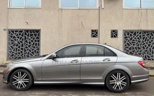 Mercedes-Benz C350 2009 Gris