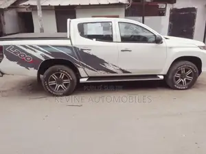 Mitsubishi L200 Club Cab 2.2 4WD 2021 Autre