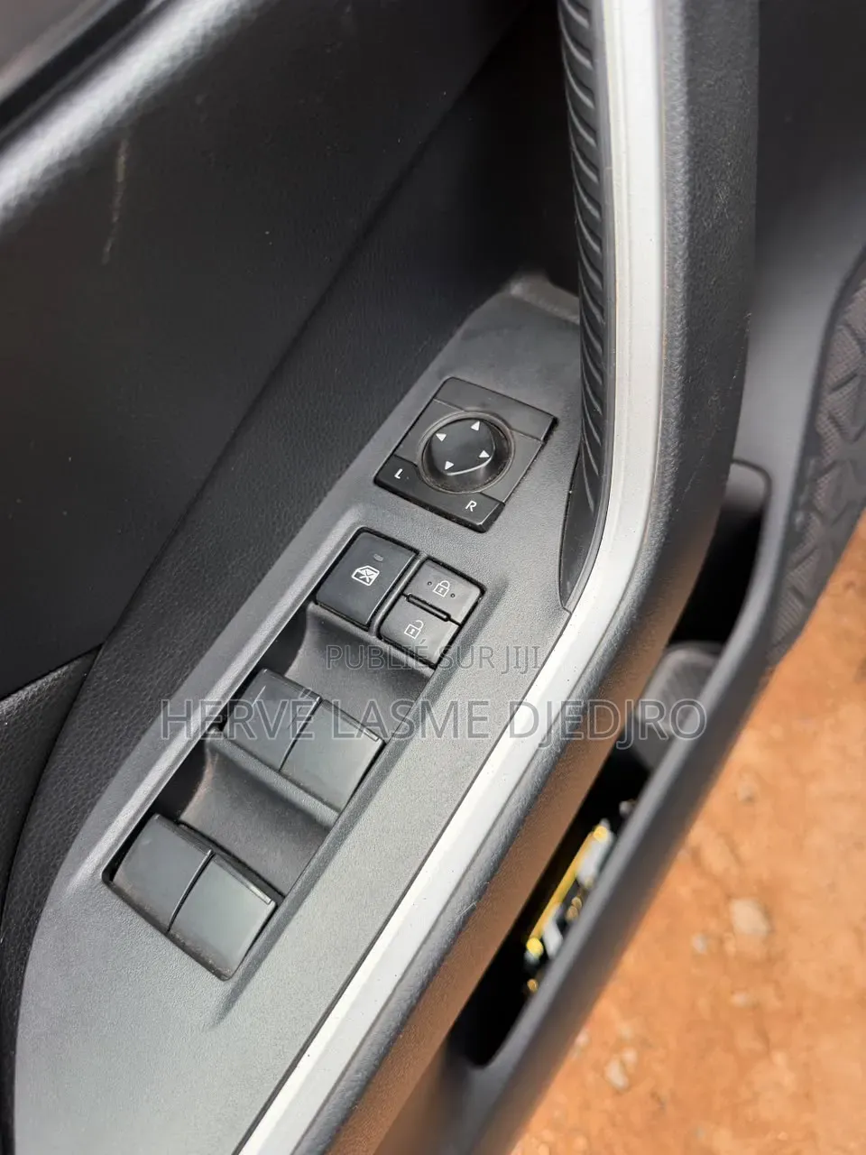 Toyota RAV4 2025 Noir