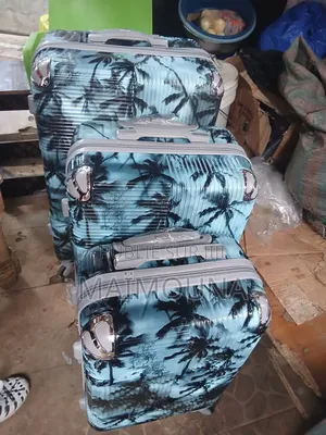 Valises Avec Magnifique Motifs