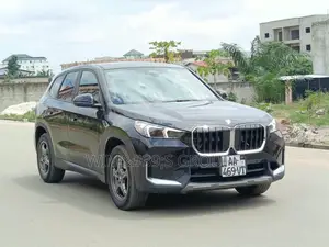 Nouveau BMW X1 xDrive28i Sports Activity Vehicle 2025 Gris