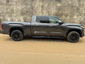 Toyota Toundra 2023 Noir