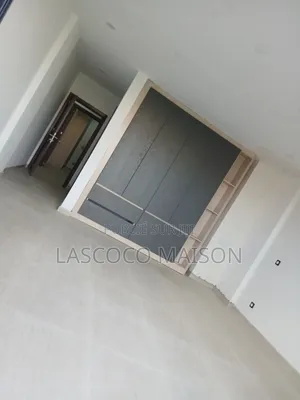 3chbre Appartement dans Lascoco Maison, Cocody à Louer