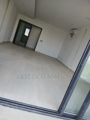 3chbre Appartement dans Lascoco Maison, Cocody à Louer