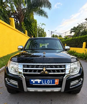 Mitsubishi Pajero 2023 Noir