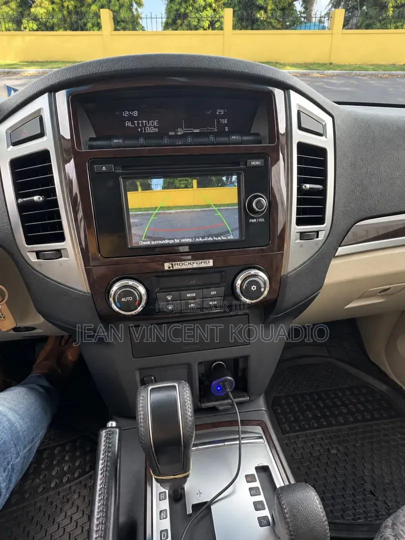 Mitsubishi Pajero 2023 Noir