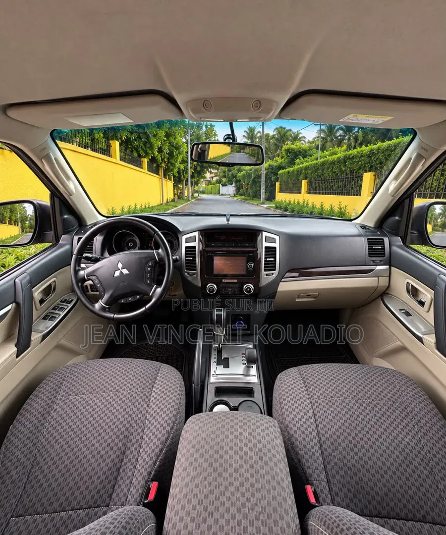 Mitsubishi Pajero 2023 Noir