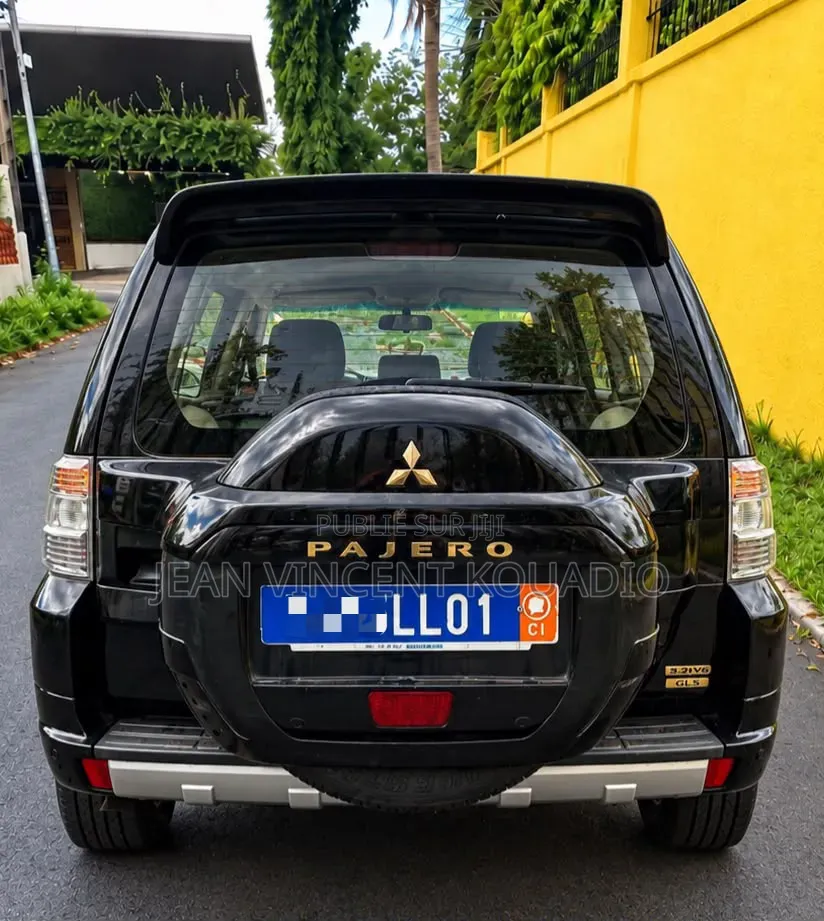 Mitsubishi Pajero 2023 Noir