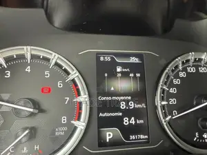 Nouveau Toyota Urban Cruiser 2024 Gris
