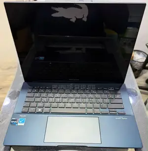 Ordinateur portable Asus Zenbook 14 OLED 16GB Intel Core i5 SSD 512GB