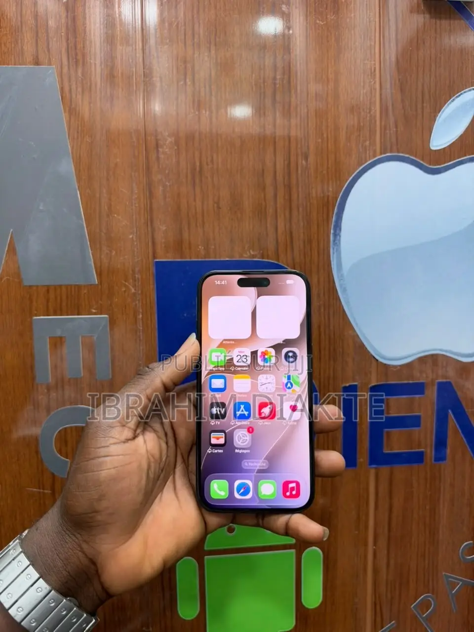 Pomme iPhone 16 128 GB Noir
