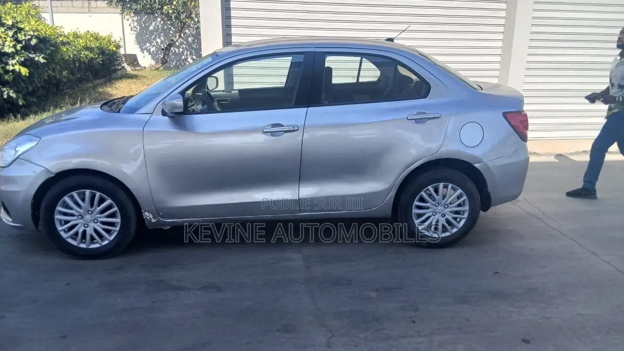 Suzuki Dzire 2022 Gris