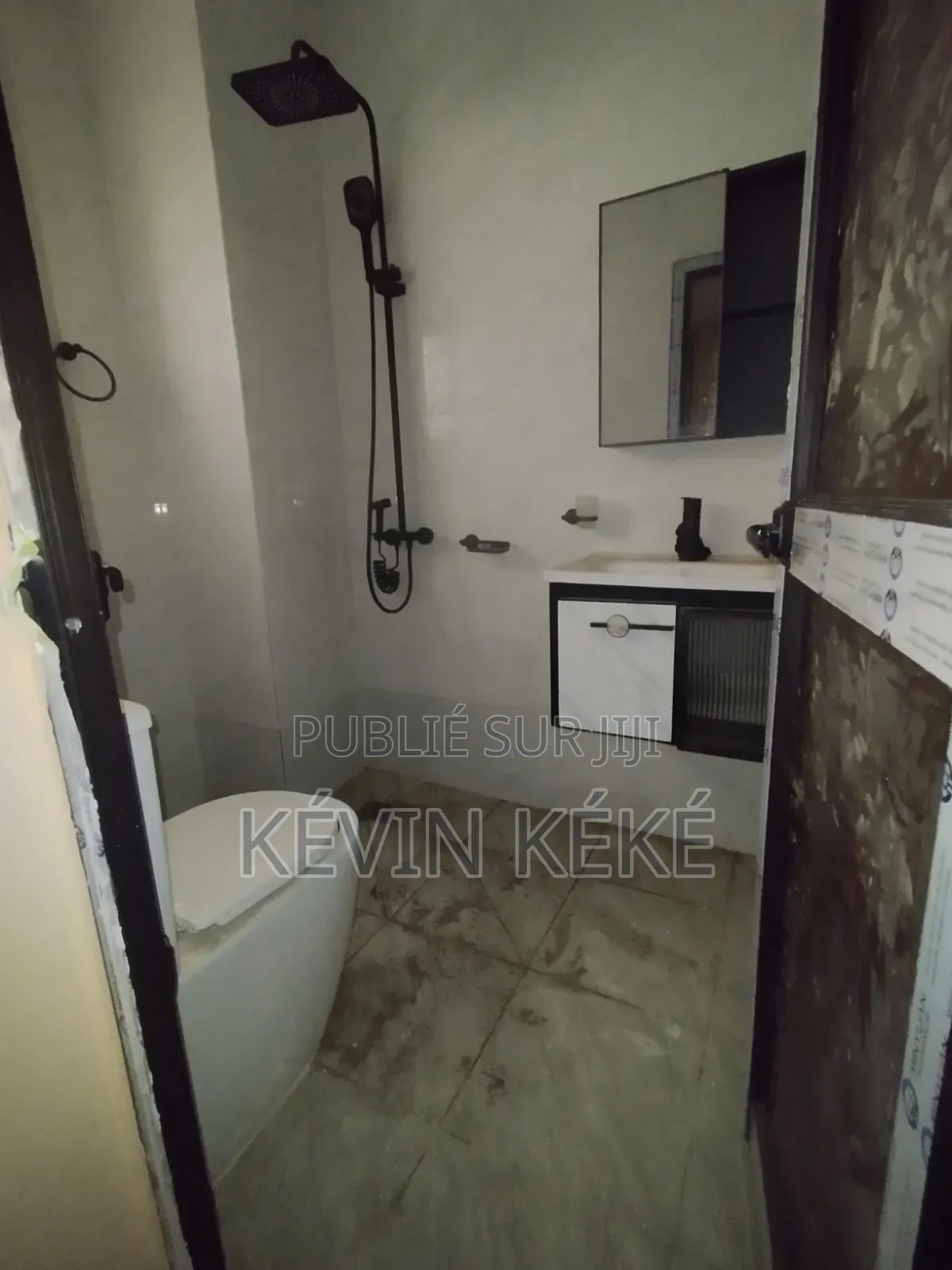2chbre Appartement dans Grâces Immobilier, Bingerville à Louer