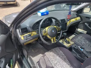 BMW 3 Series 316i RWD 2000 Gris