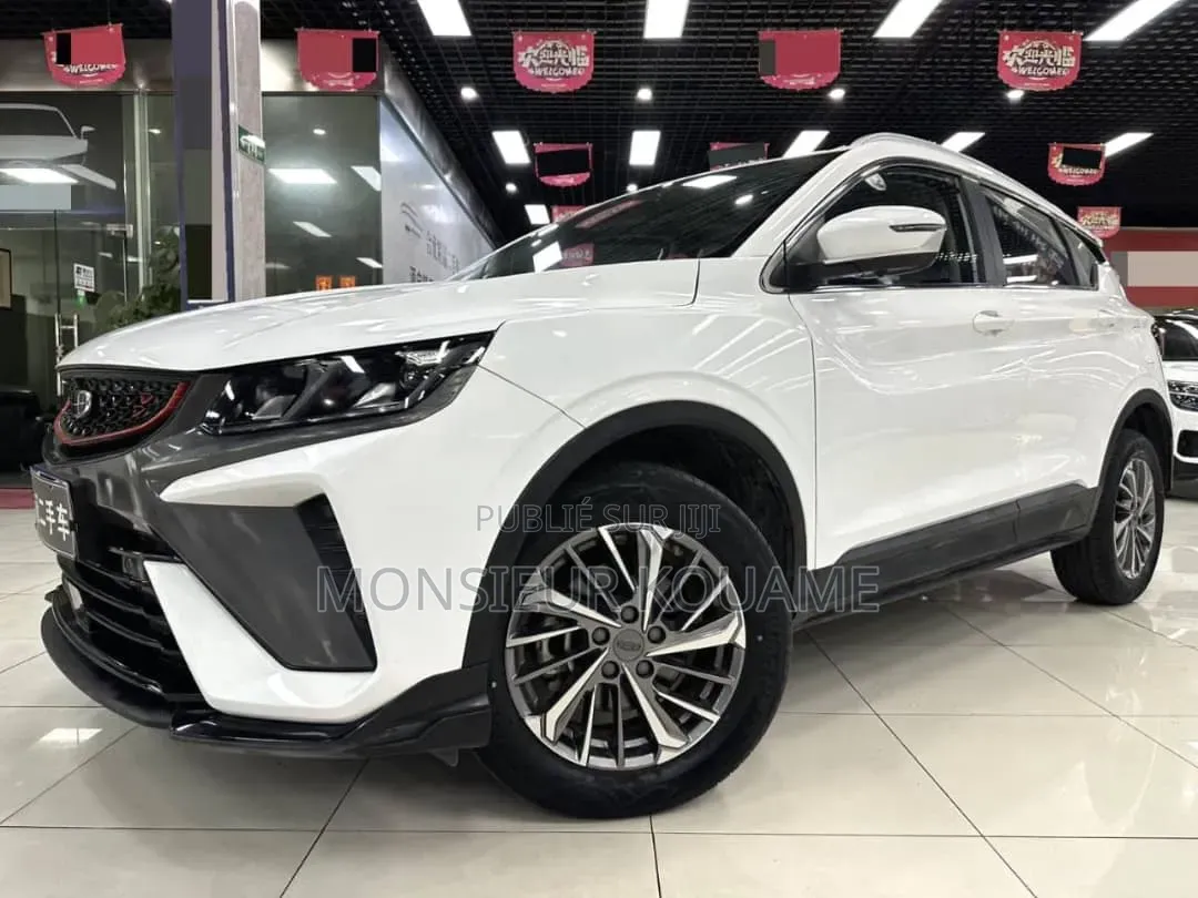 Geely Coolray 1.5 FWD 2022 Blanc cassé