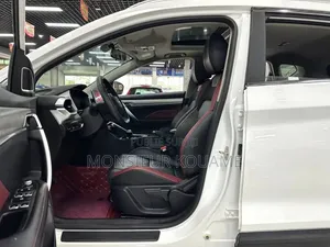 Geely Coolray 1.5 FWD 2022 Blanc cassé