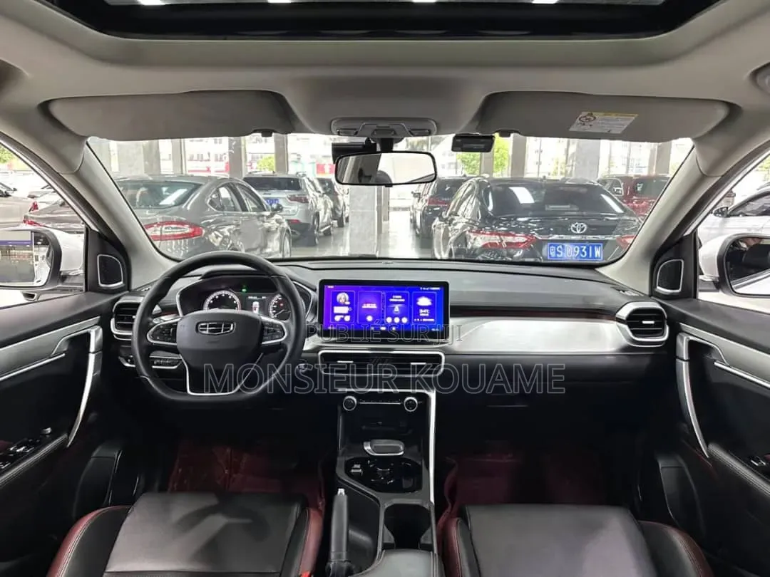 Geely Coolray 1.5 FWD 2022 Blanc cassé
