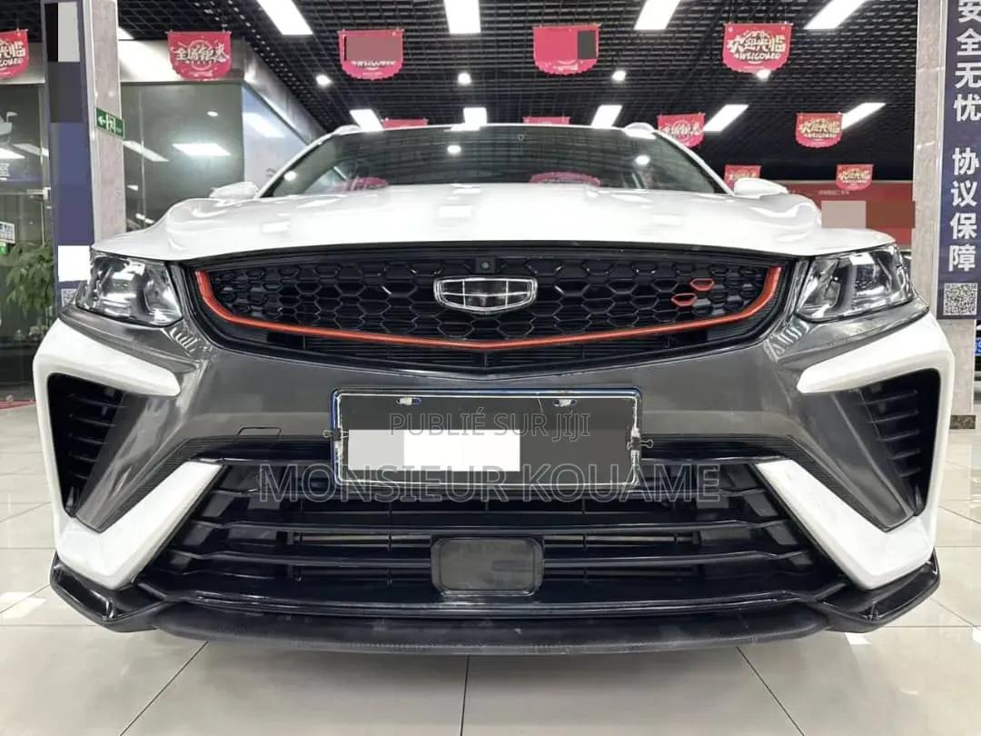 Geely Coolray 1.5 FWD 2022 Blanc cassé
