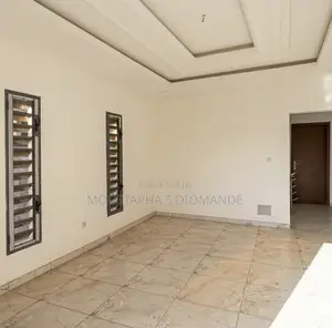 3chbre Villa dans Diomande Moustapha, Bingerville à Vendre