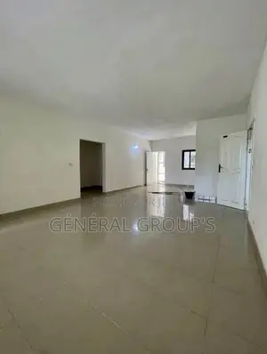 2chbre Appartement dans Boga Hugues, Cocody à Louer