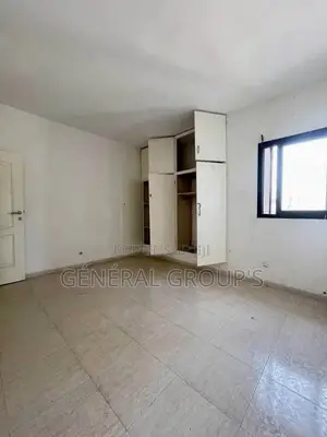 2chbre Appartement dans Boga Hugues, Cocody à Louer